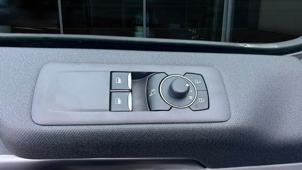 Ford Tourneo 13