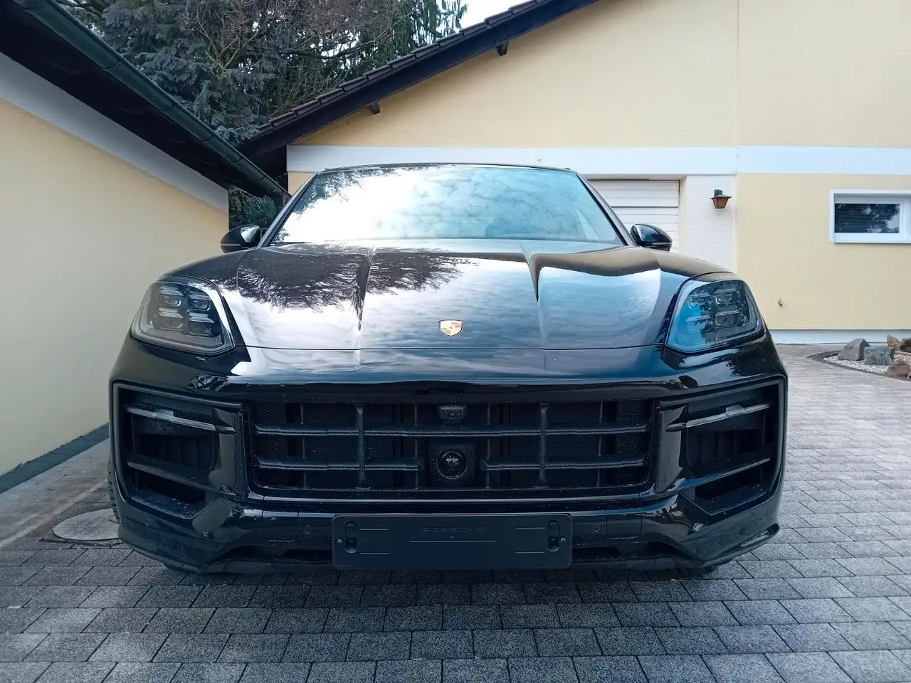 Porsche Cayenne 2