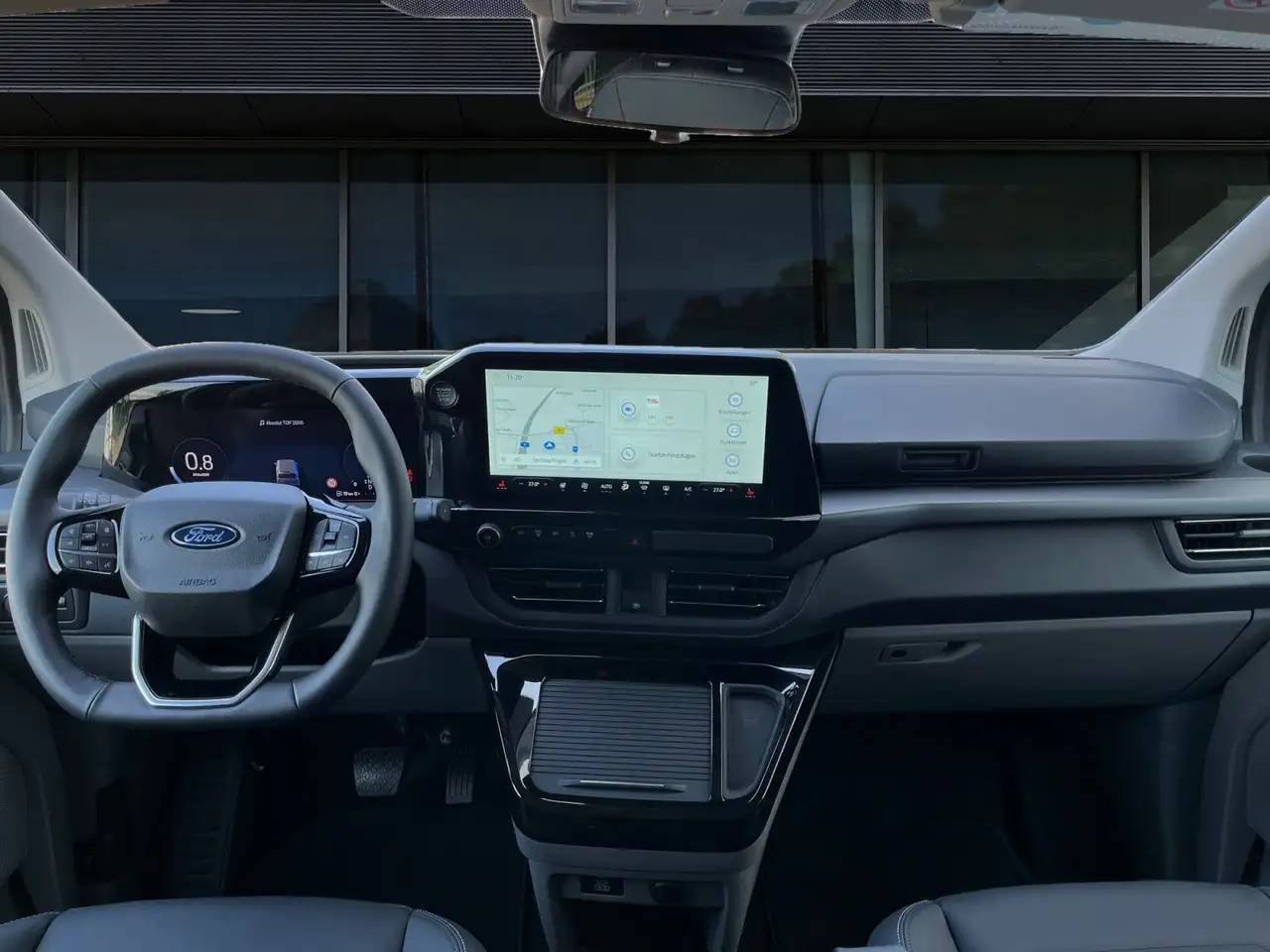 Ford Tourneo 6