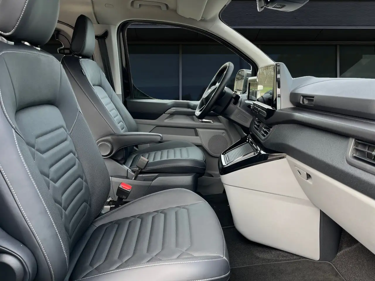 Ford Tourneo 12