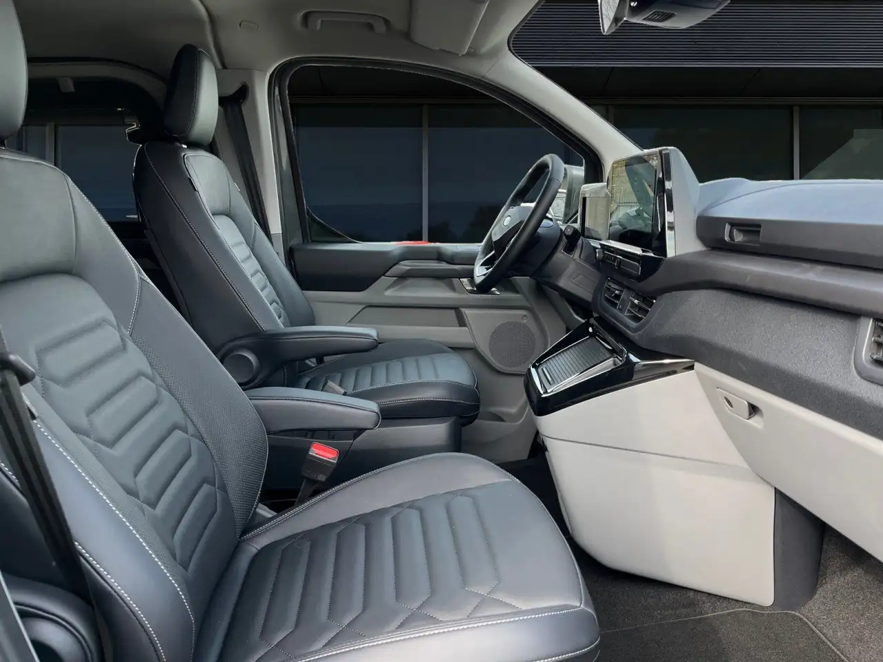 Ford Tourneo 12