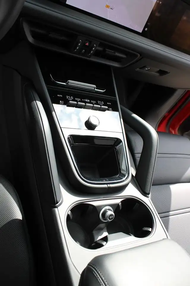 Porsche Cayenne 16