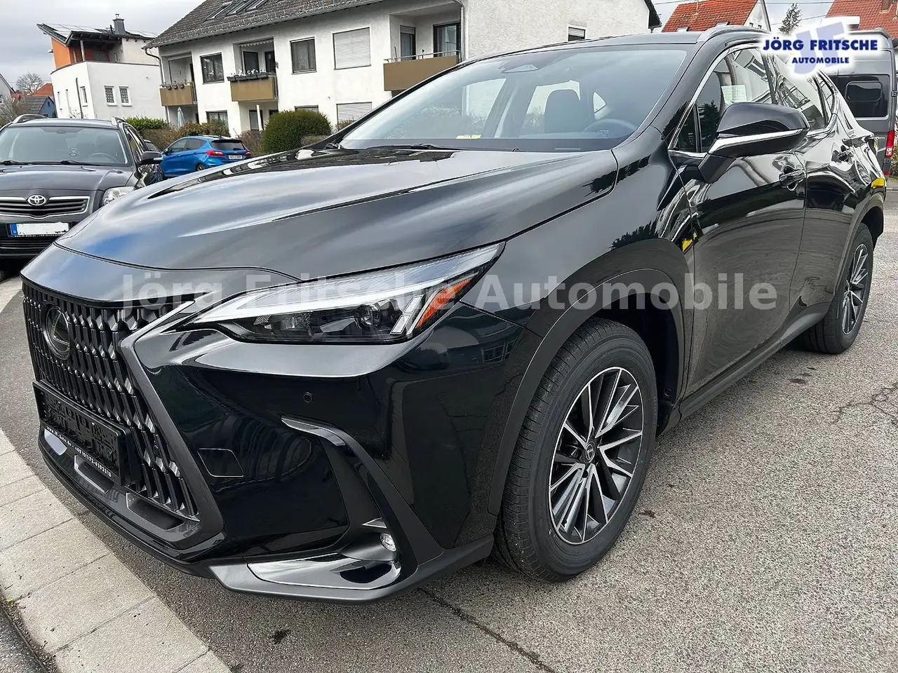 Lexus NX 7