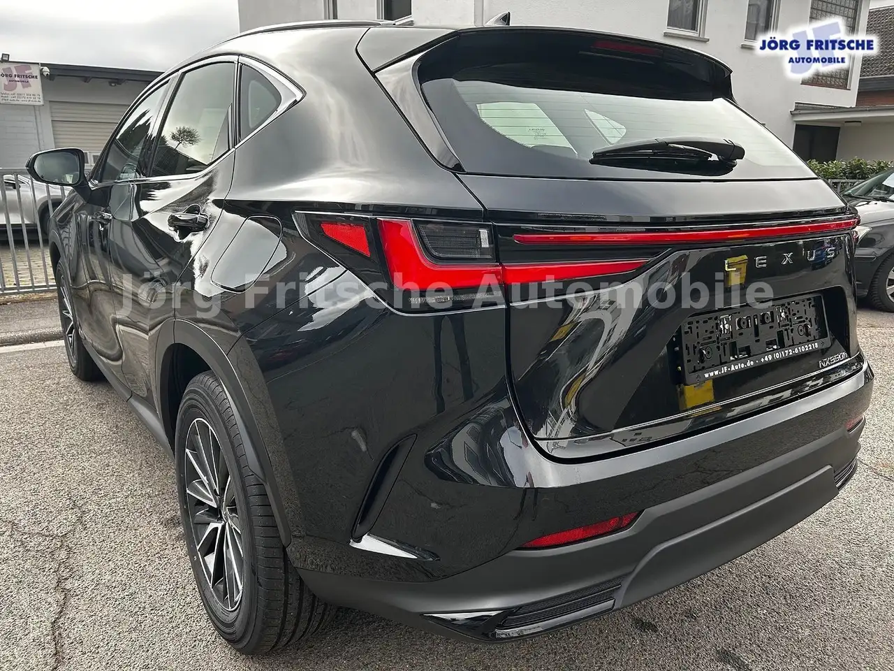 Lexus NX 14