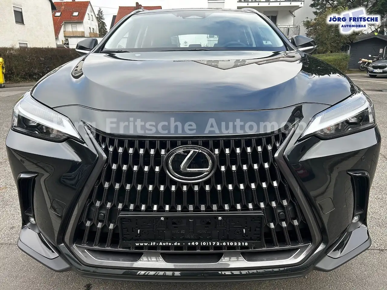 Lexus NX 15