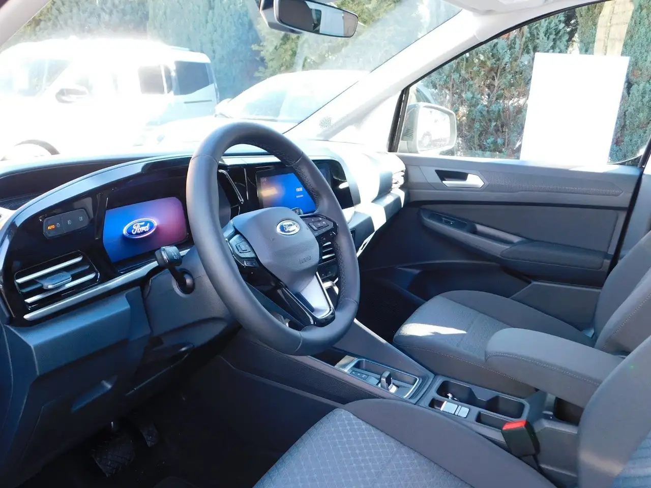 Ford Grand 12