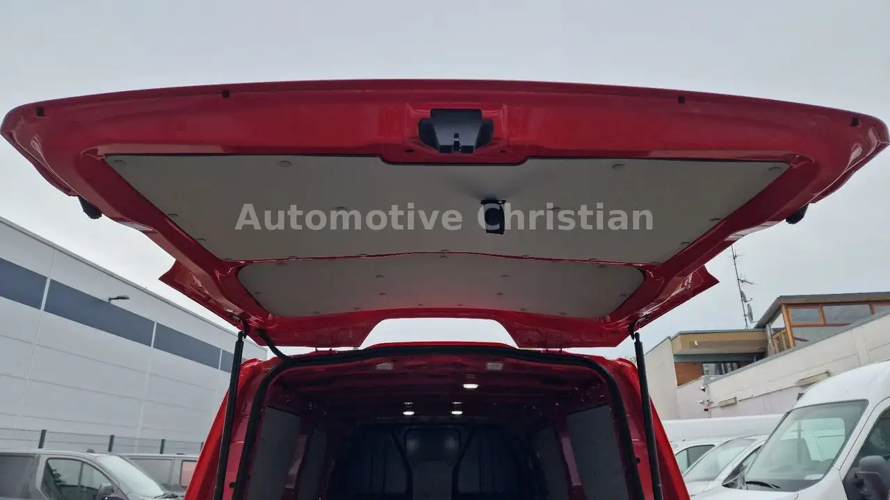 Ford Transit 9