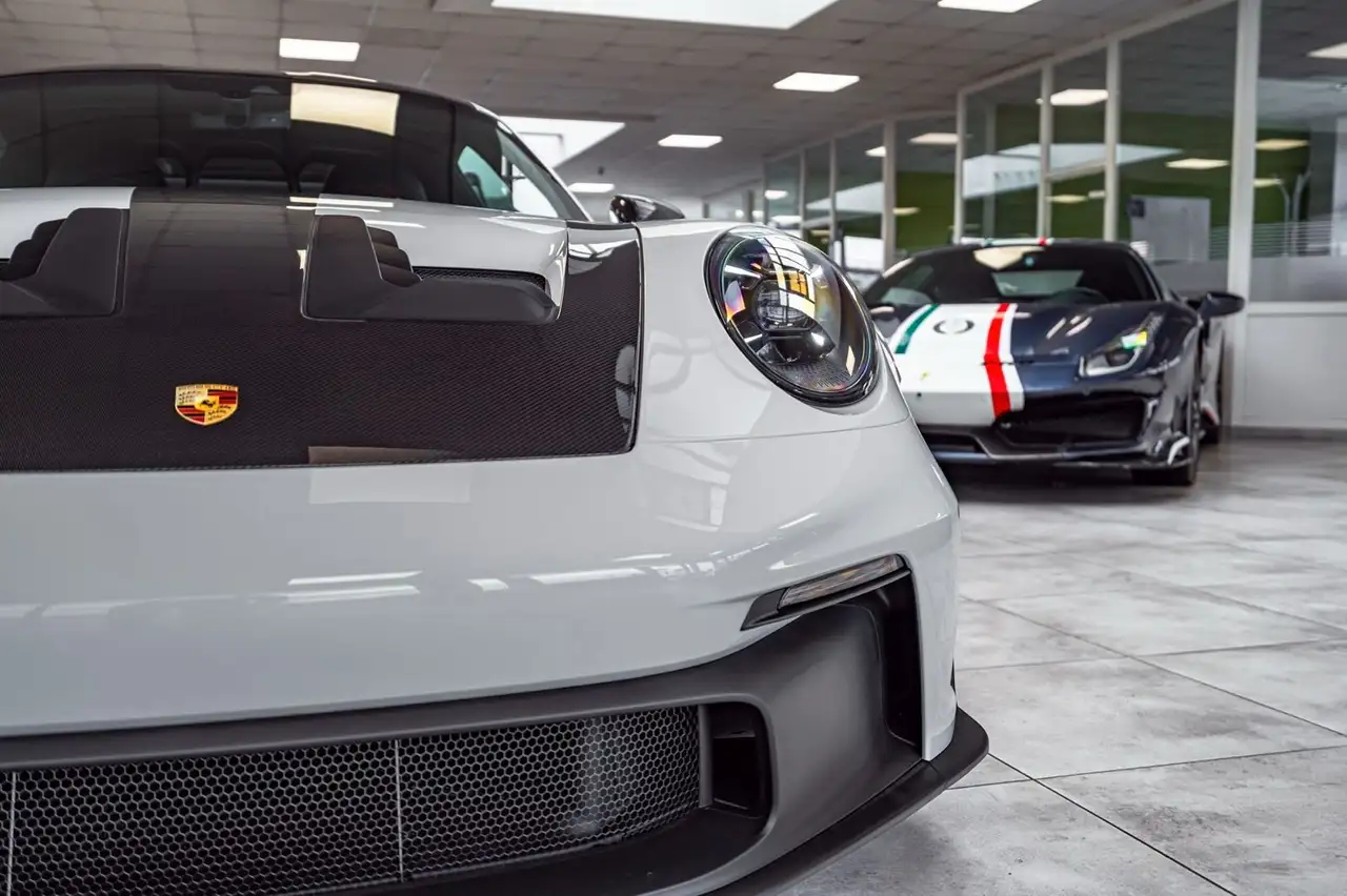Porsche 992 911 8