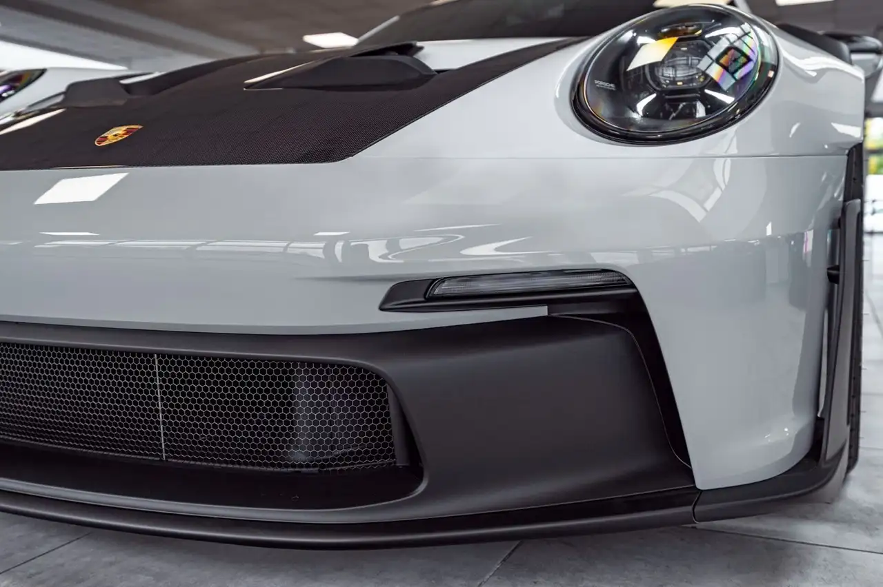 Porsche 992 911 11