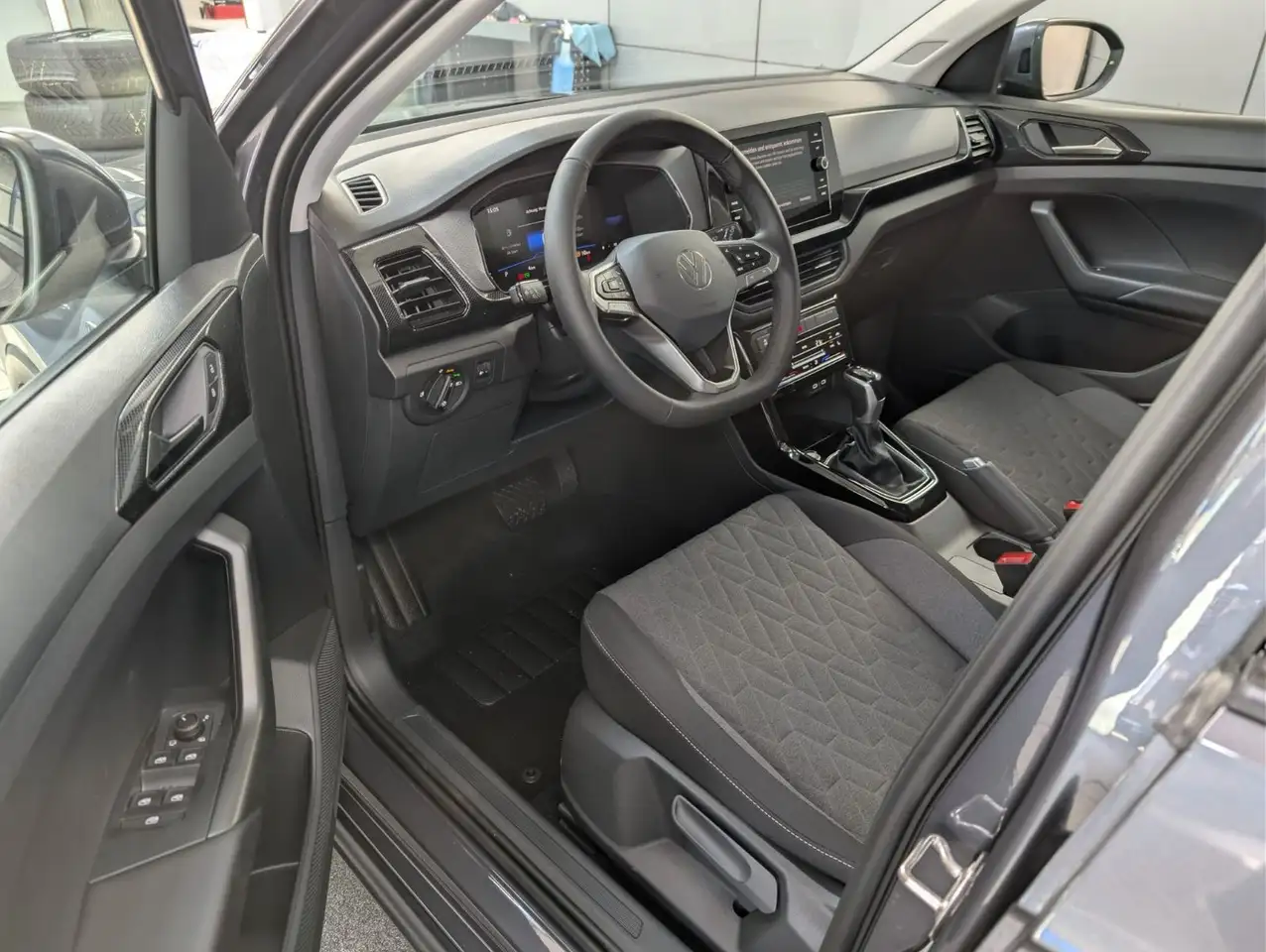 Volkswagen T-Cross 10