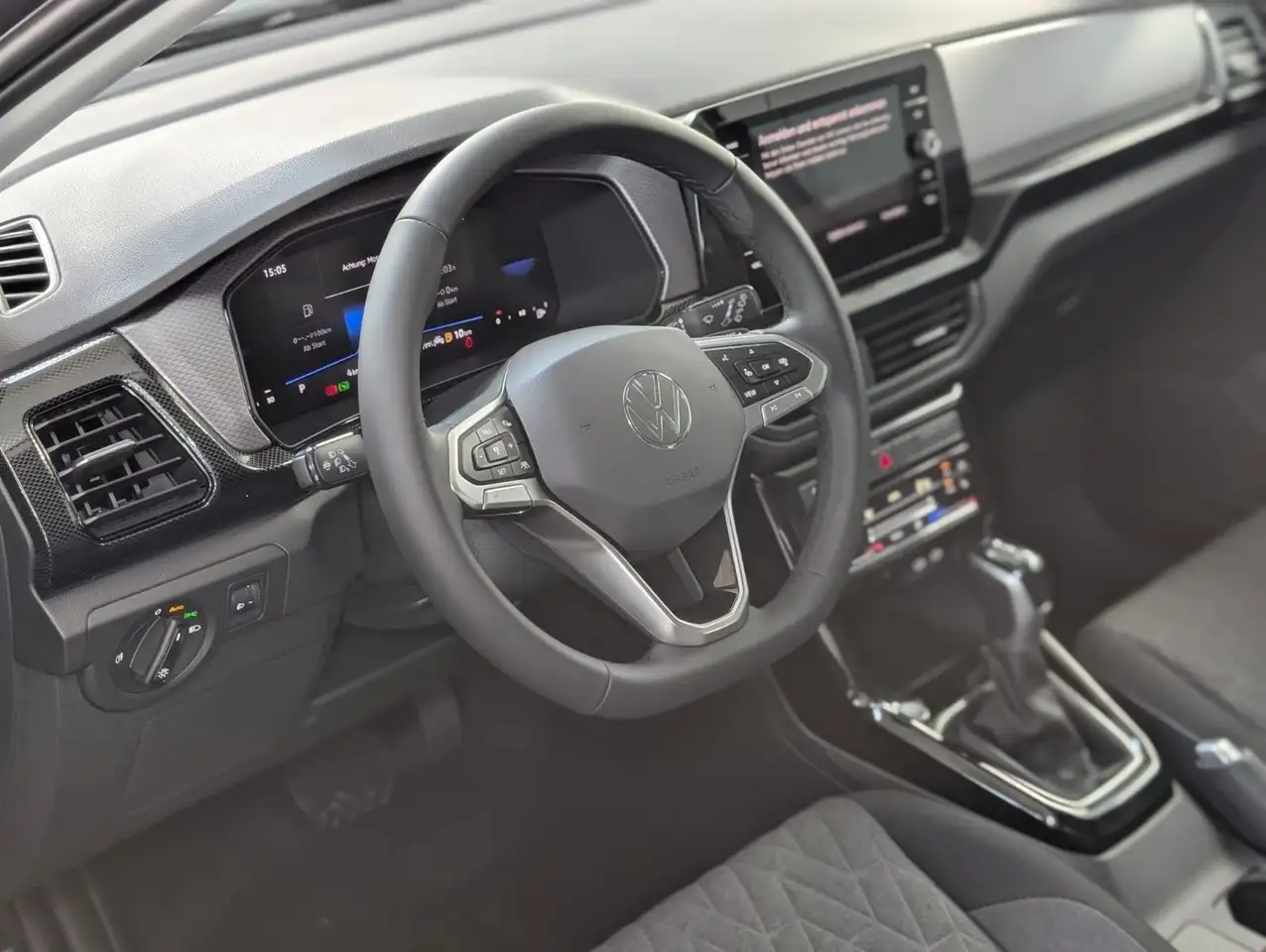 Volkswagen T-Cross 11