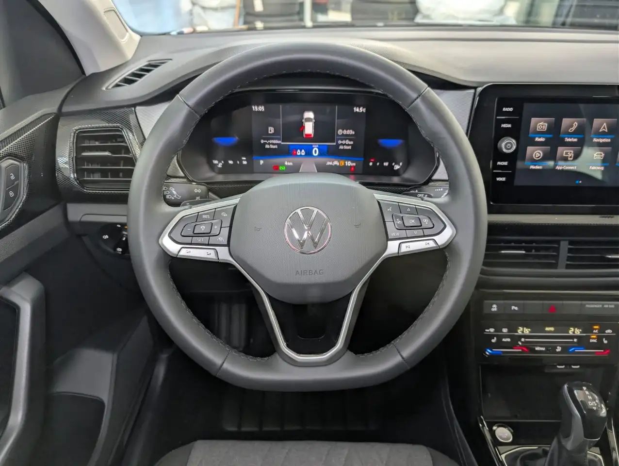 Volkswagen T-Cross 13