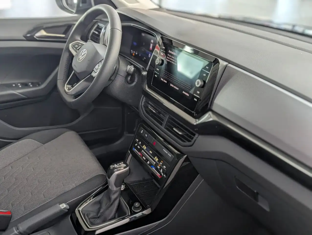 Volkswagen T-Cross 14