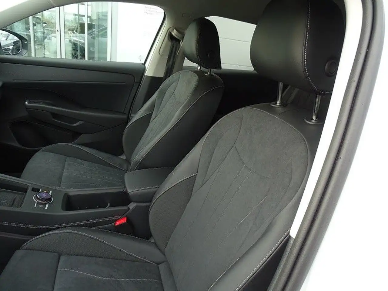 Volkswagen T-Roc 8
