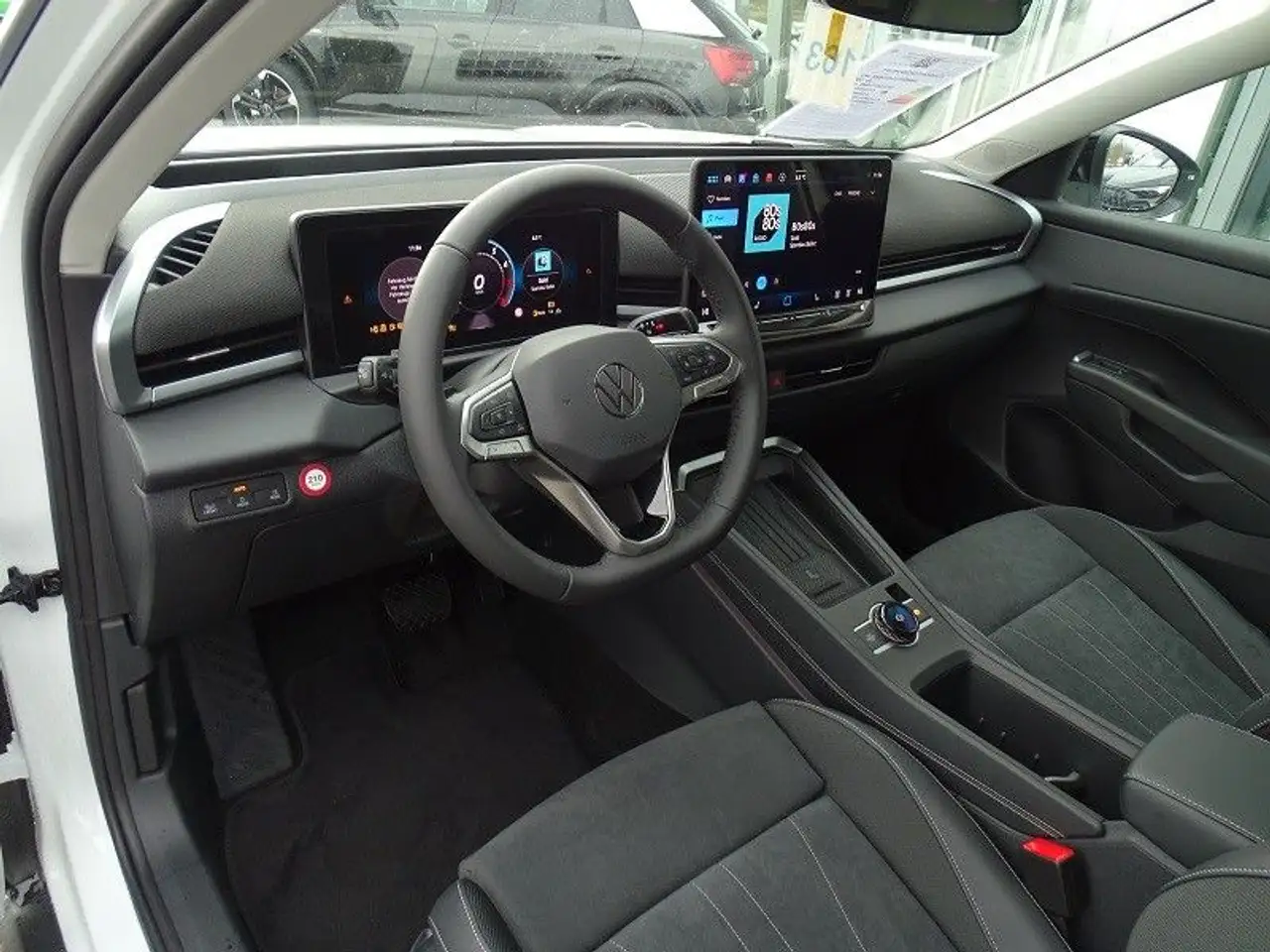 Volkswagen T-Roc 9
