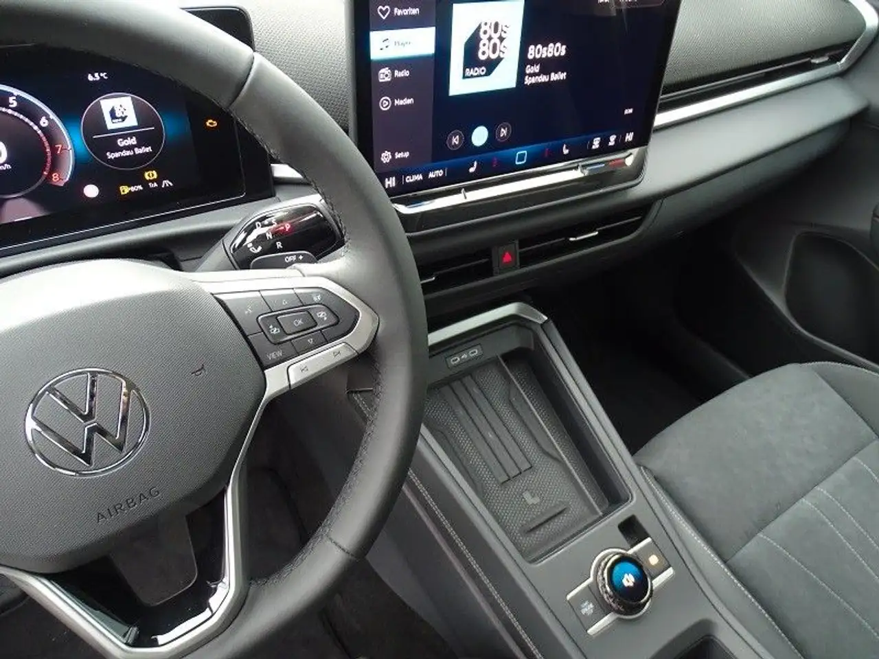 Volkswagen T-Roc 10