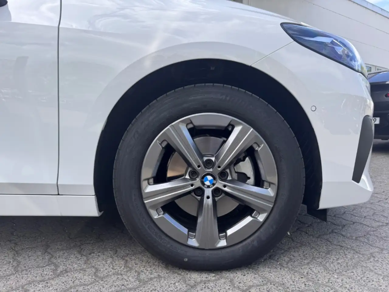 BMW 225 8