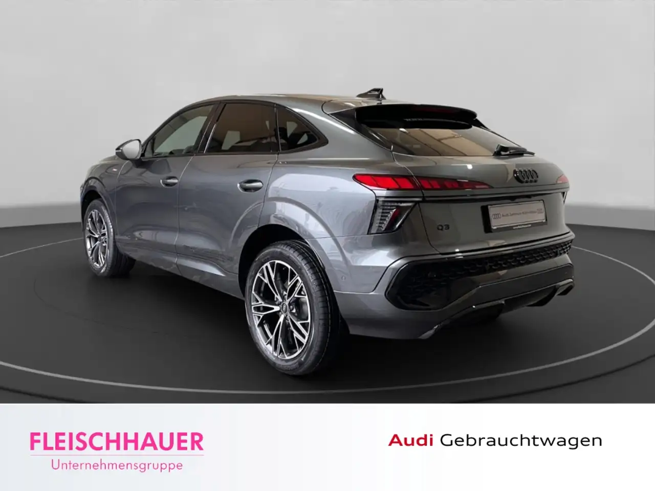 Audi Q3 4