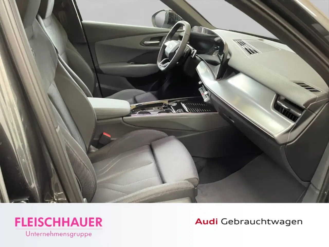 Audi Q3 8