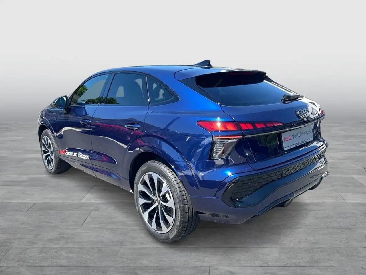 Audi Q3 4