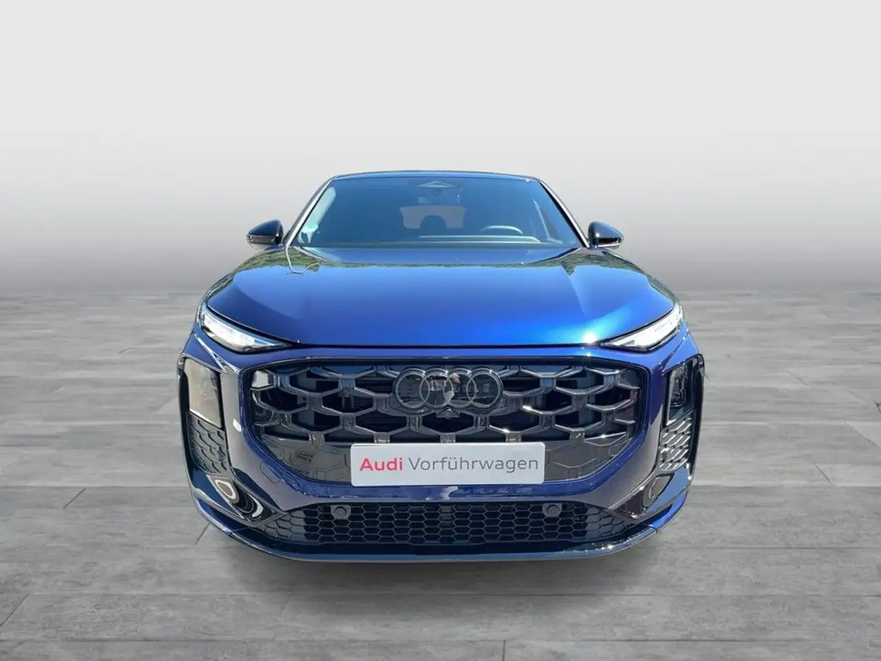 Audi Q3 11