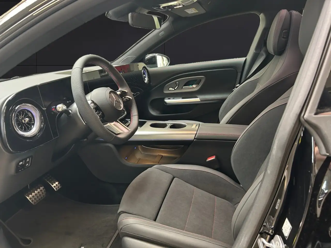 Mercedes-Benz CLA 250 8