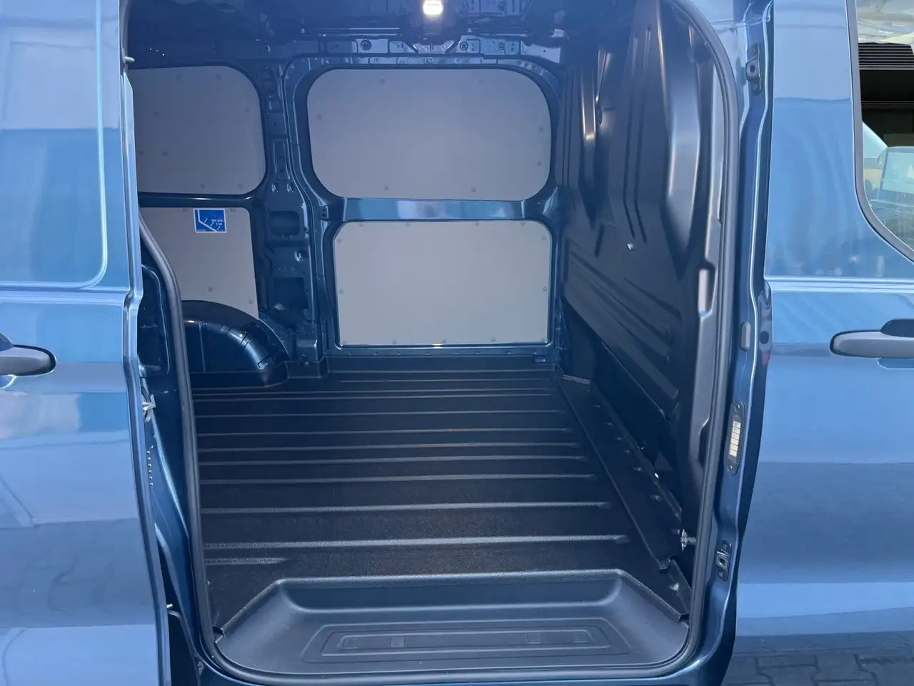 Ford Transit 8