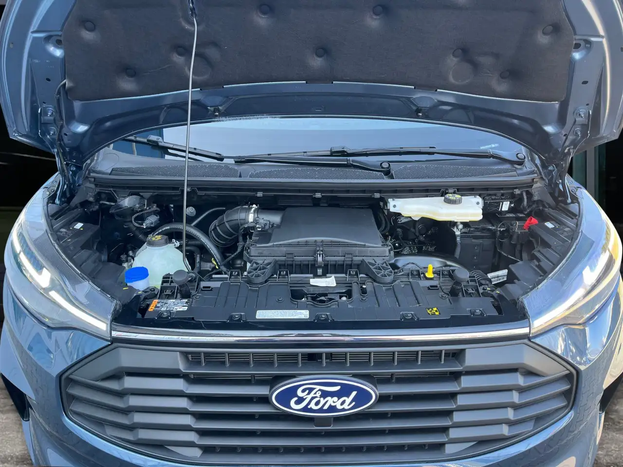 Ford Transit 9