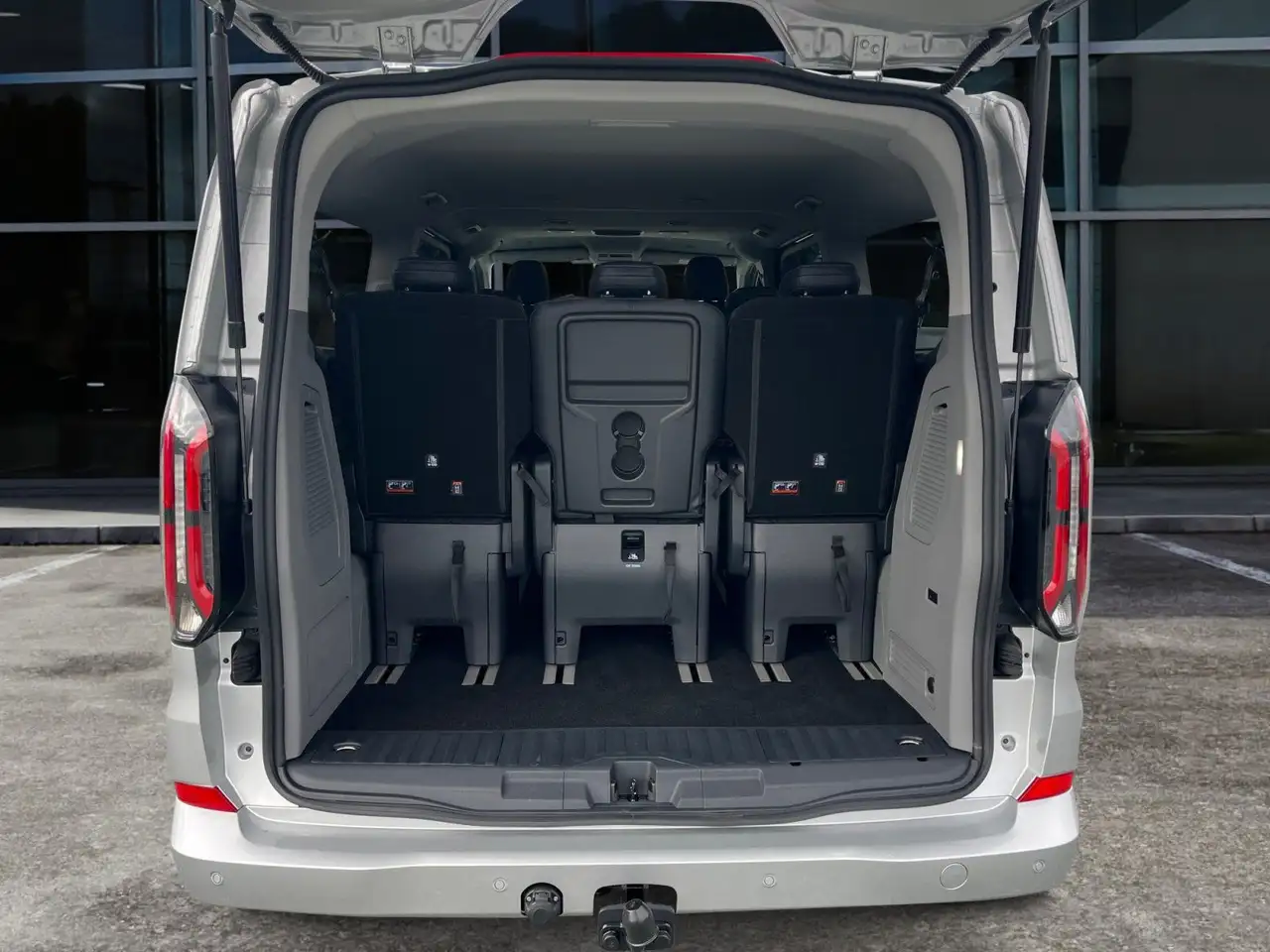 Ford Tourneo 10