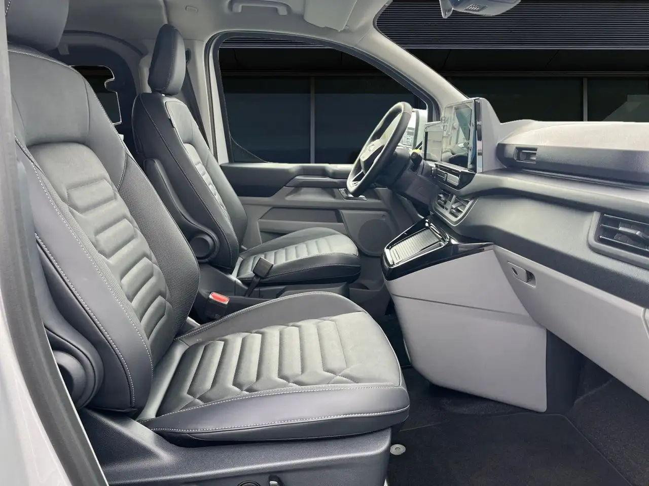 Ford Tourneo 12