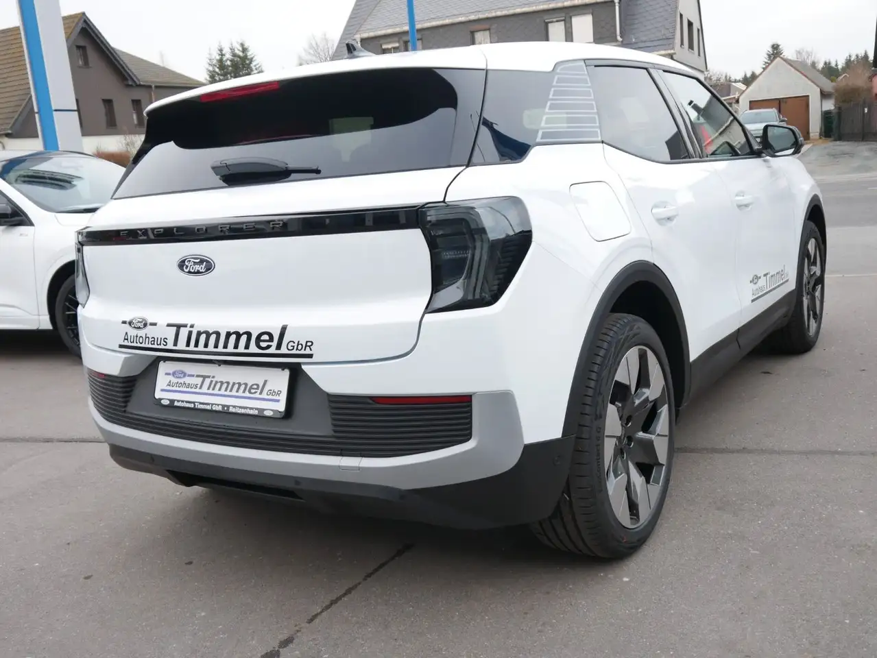 Ford Explorer 4