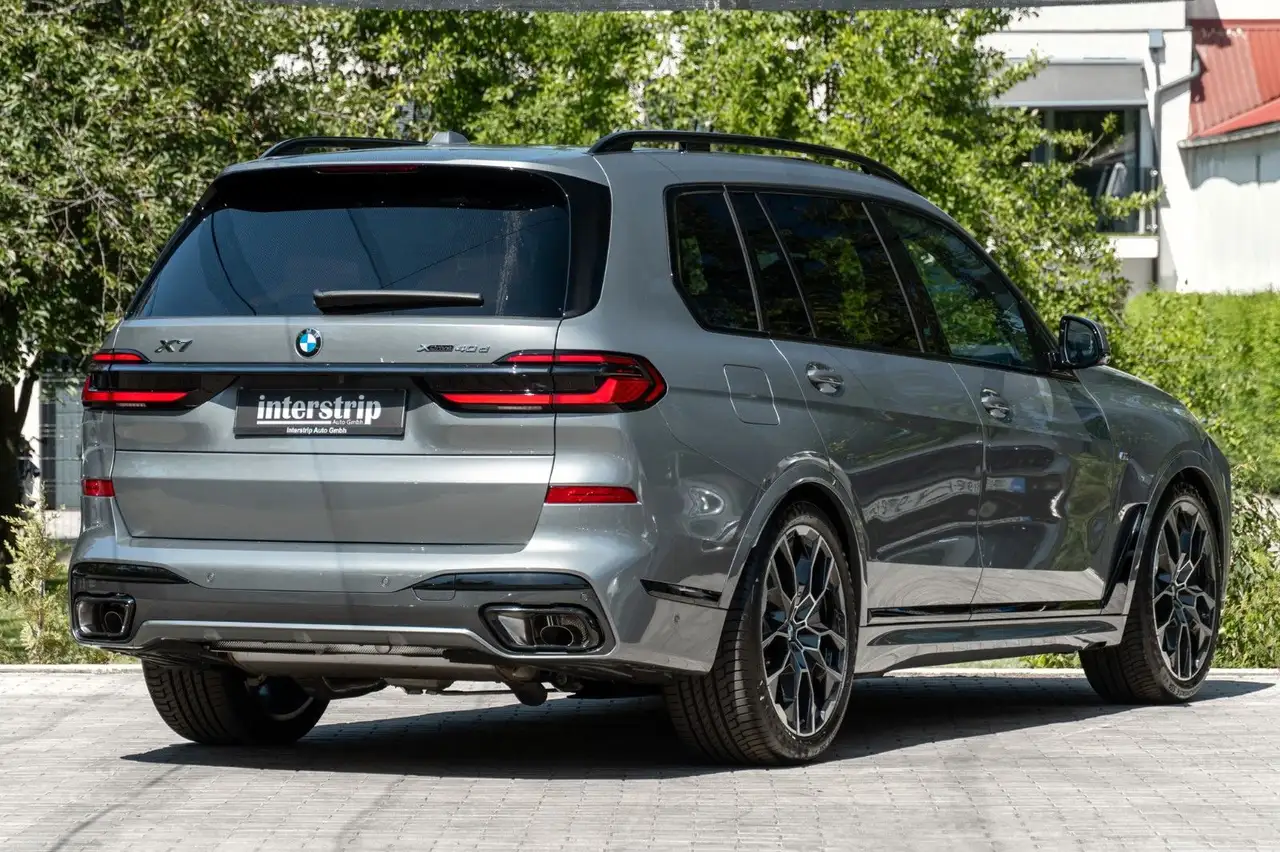 BMW X7 6