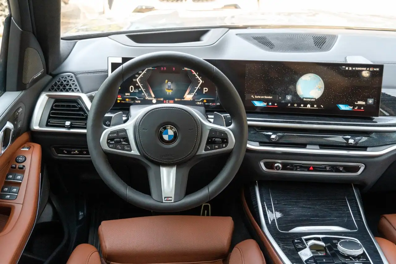 BMW X7 13