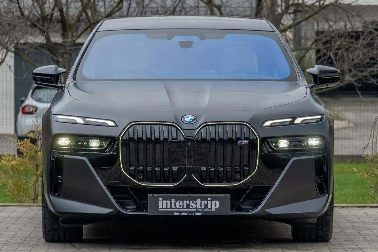 BMW 760 2
