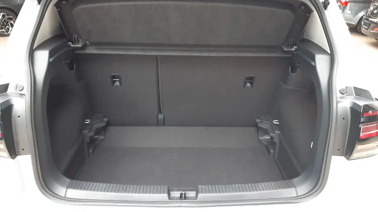 Volkswagen T-Cross 8