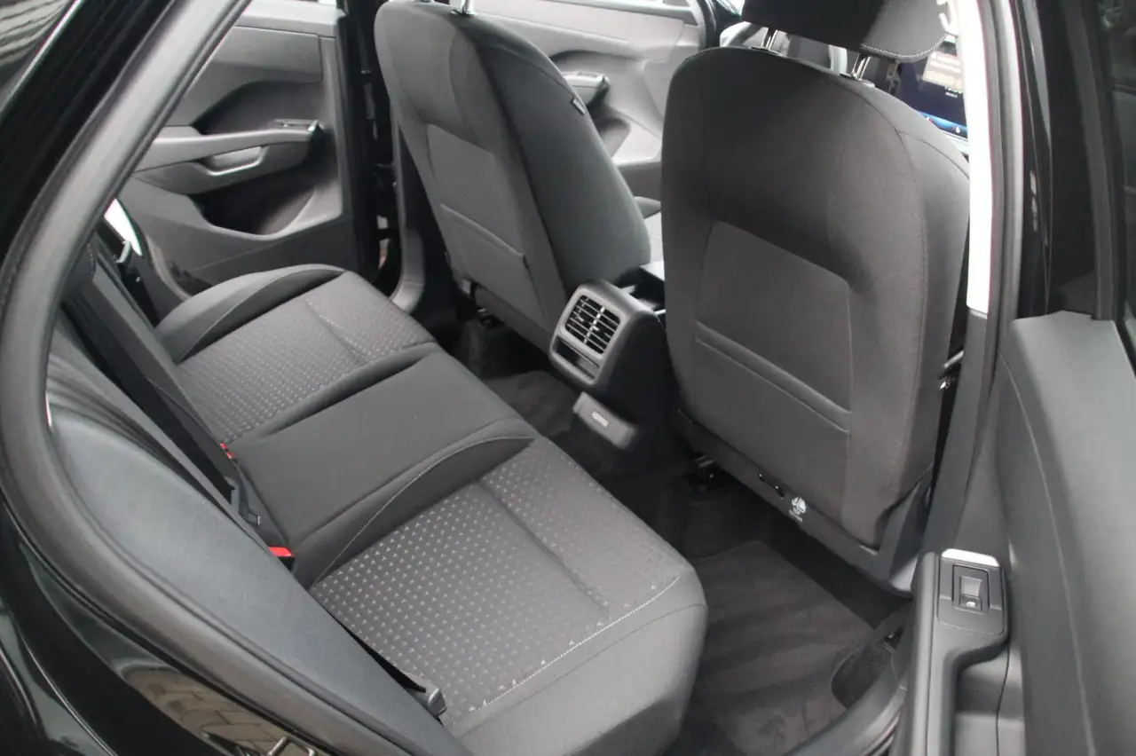 Volkswagen T-Roc 12