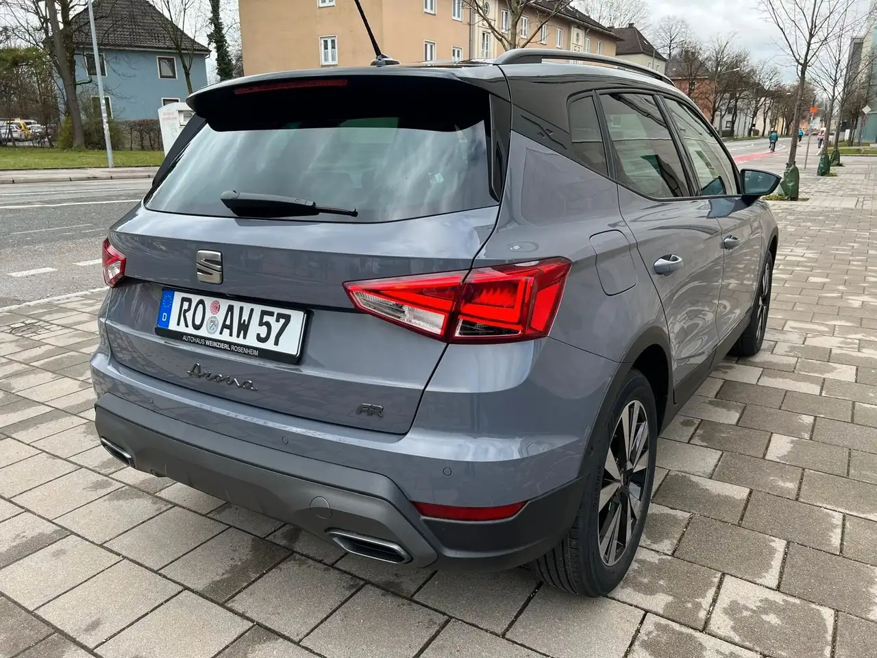 Seat Arona 5