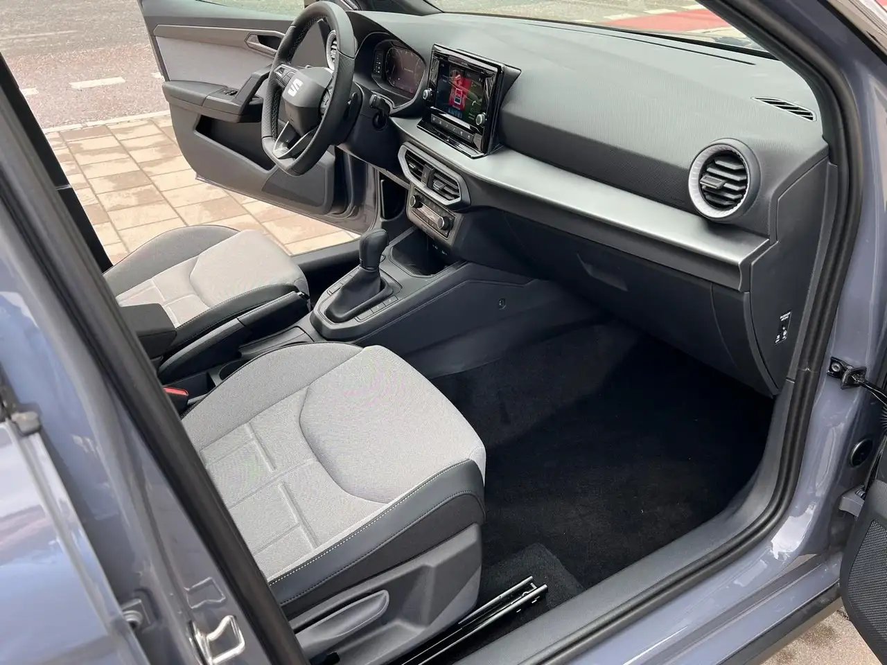 Seat Arona 8