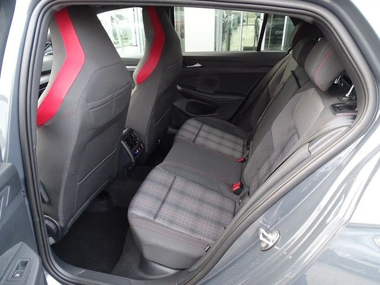 Volkswagen Golf 12