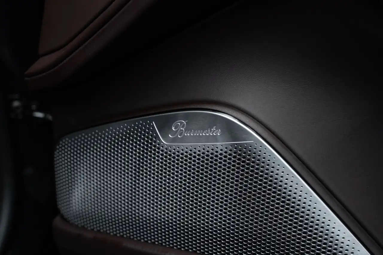 Porsche Panamera 7
