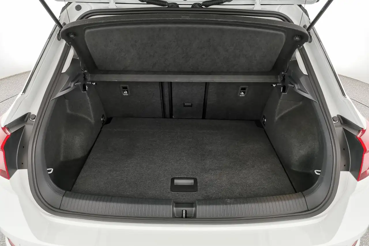 Volkswagen T-Roc 6