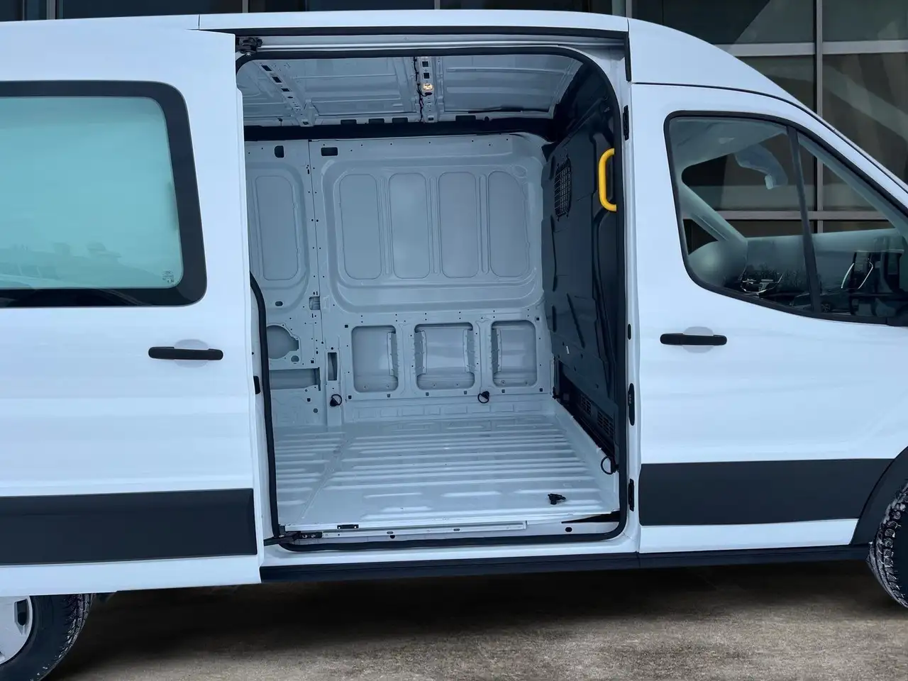 Ford Transit 8