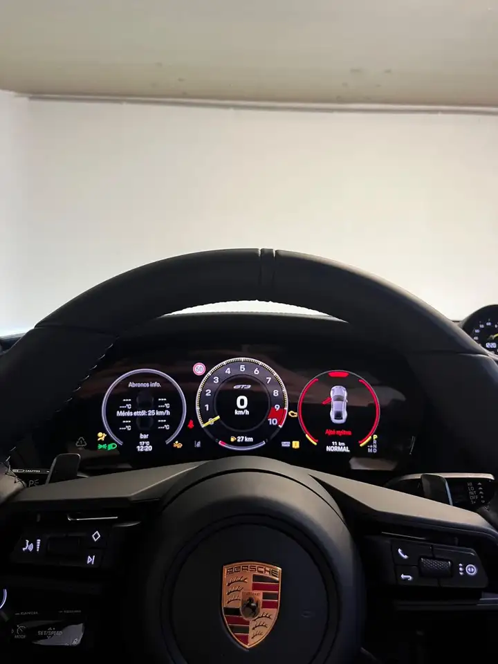 Porsche 992 911 7