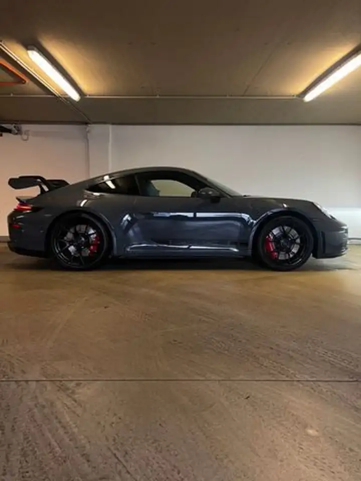 Porsche 992 911 4