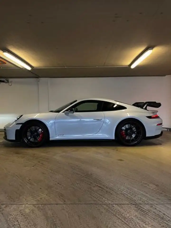 Porsche 992 911