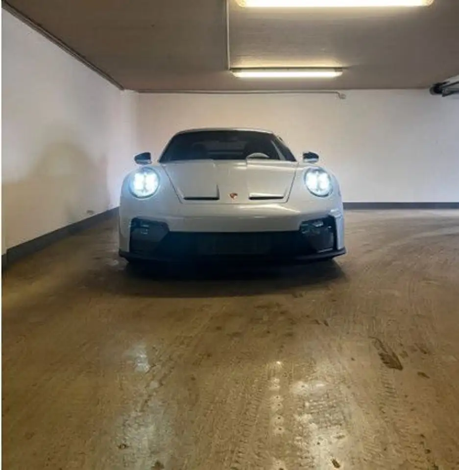 Porsche 992 911 2
