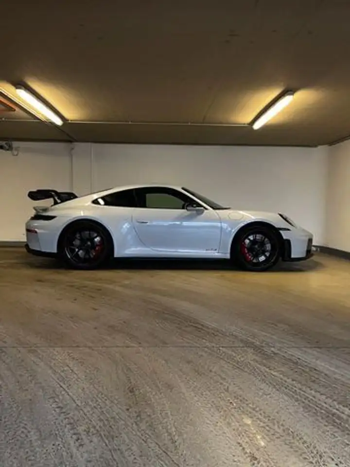 Porsche 992 911 7