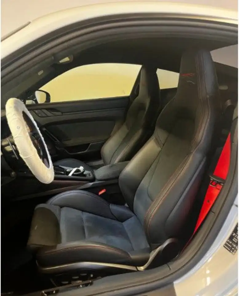 Porsche 992 911 9