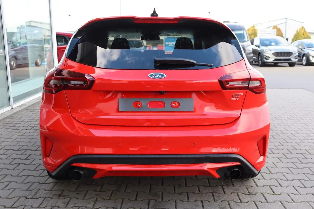 Ford Focus 8
