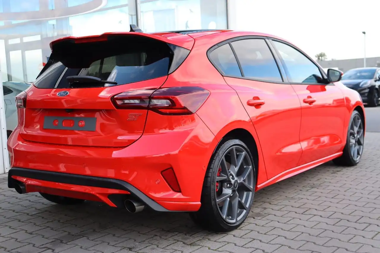 Ford Focus 9